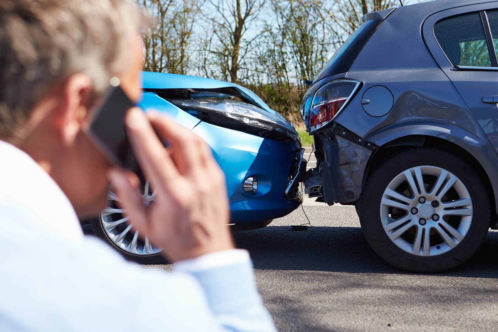Notify the police during car accident